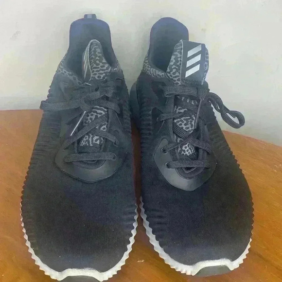 Adidas Men's AlphaBounch Sneaker Black Gray Size 7.5 - Picture 2 of 8